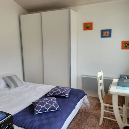 Logis Du Pey Roux Accueil Marcheurs Velos 아파트
